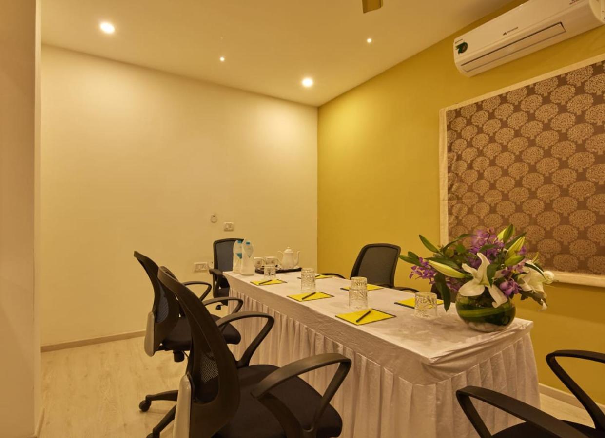 Regenta Inn Indiranagar By Royal Orchid Hotels Bangalore Exteriör bild